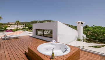 Resa Estates Ibiza te koop for sale huis villa Jesus roof terrace.jpg